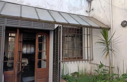 La Plata Casa | La Casa de al Lado con Garage !
