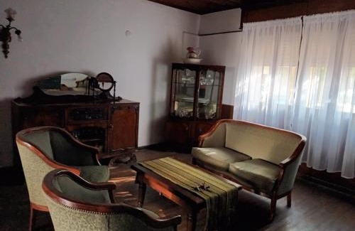 La Plata Casa | La Casa de al Lado con Garage !