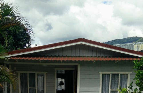 Santa María Casa | La casa de Chayito. Tradicional cabaña tico.