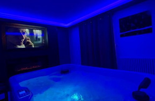 Melun Casa | La Casa de Lové Suite Jacuzzi