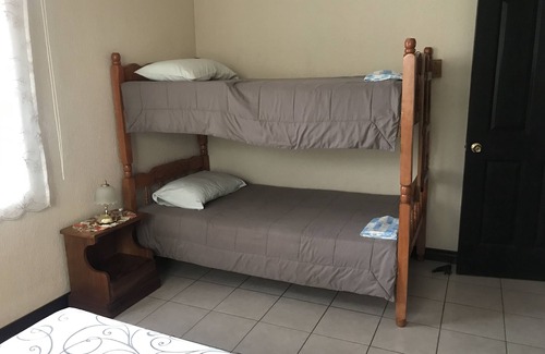 Residencial La Giralda Cama Y Desayuno | La casa del suizo