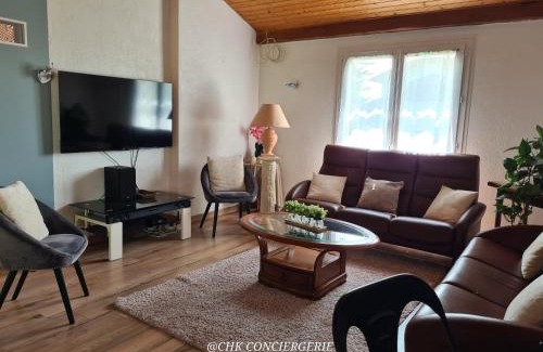 Mauleon Casa | La Casa - Gîte familal - 15min from Puy duFou
