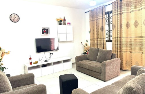Accra Apartamento | La Casa Maite