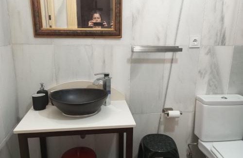 Marron Casa | La Casa Malvarrosa- piscina climatizada