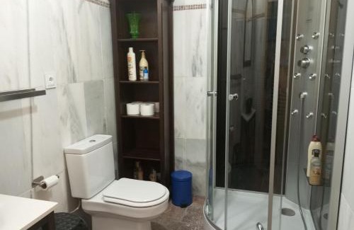 Marron Casa | La Casa Malvarrosa- piscina climatizada