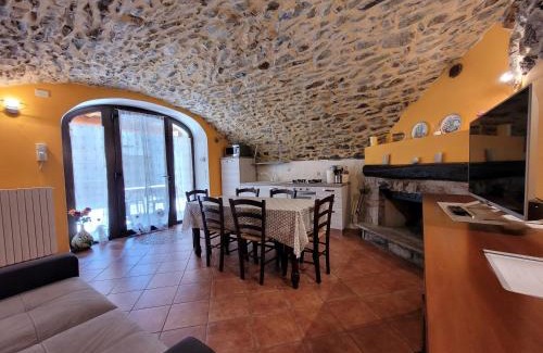 Bossico Casa | La Casa sull' Altopiano Mountain Lake Iseo hospitality