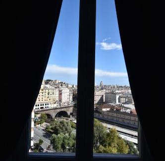 Lagaccio Apartamento | La Casa Sulla Mattonata accogliente appartamento sulla tipica creuza genovese con bella vista e a due passi dalla Stazione Principe