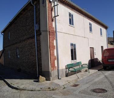 Palacios de Riopisuerga Casa | La Casita de San Nicolás