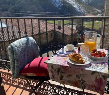 Lombrana Casa | La Casona de Lombraña, en Polaciones (Saja-Nansa)