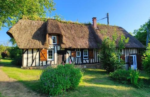 Saint-Christophe-sur-Conde Casa | La Chaumière Enchantée