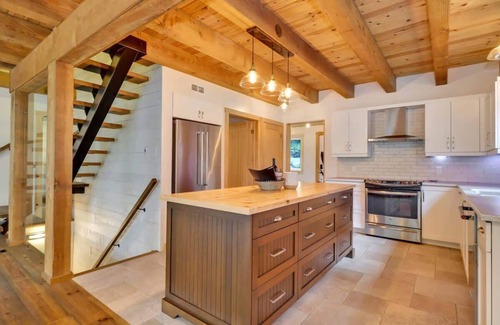 Val-des-Monts Casa | La Chataigne - Wilderness waterfront escape