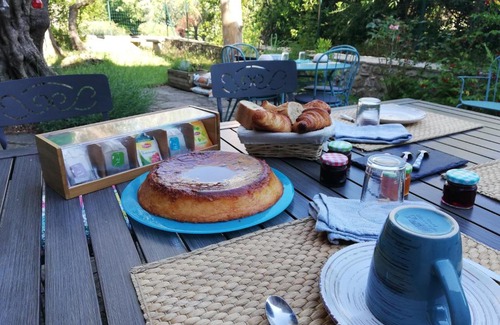 Claret Cama Y Desayuno | La Chrysalide