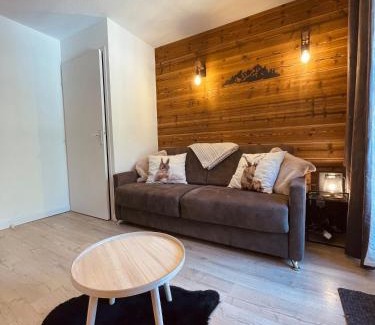 Cauterets Apartamento | "La clé dorée" Studio balcon ensoleillé Vue montagne wifi