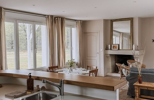 Saint-Etienne-de-Chigny Casa | LA Closerie Maison Atypique Dans un Domaine Forestier ! Tranquillité Assurée