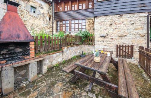 Fresnedo Apartamento | La Congosta, mágica aldea rodeada de montañas