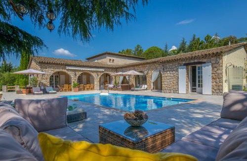 Peymeinade Complejo | La Connexion, Gay Men Only