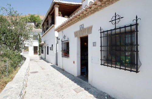 Sacromonte Casa | La Constanza Casa Cueva by ASH