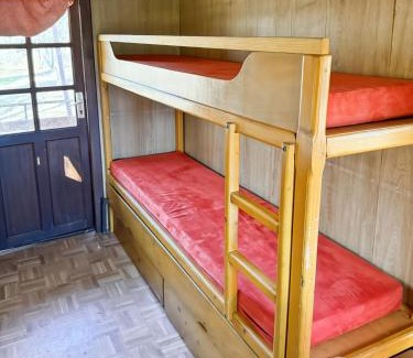 Saint-Pantaleon-de-Lapleau Otro | La Corrèze en Roulotte, 3pers