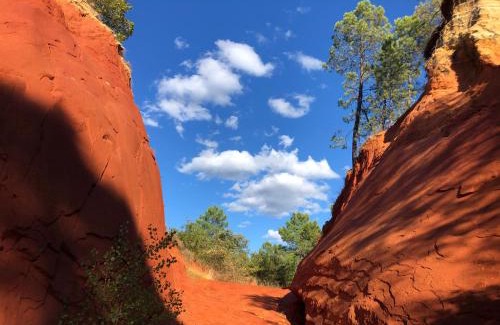 Rustrel Cama Y Desayuno | La Cour Carrée
