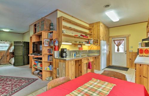 Mindoro Casa | La Crescent Cottage on Minnesota Bluffs with View!