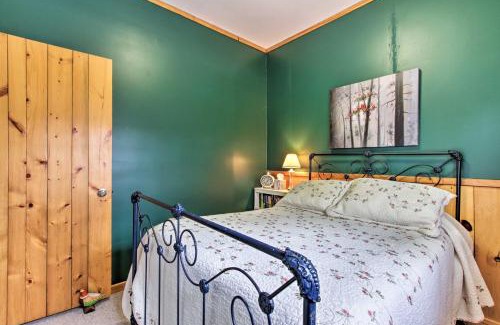 Mindoro Casa | La Crescent Cottage on Minnesota Bluffs with View!