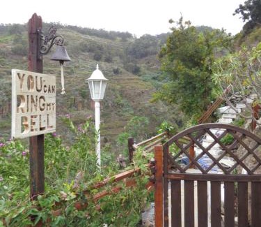 El Risco Cama Y Desayuno | La cueva de Ángel B&B