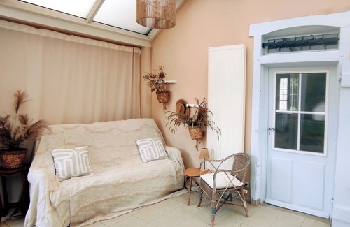 Saint-Etienne-en-Bresse Casa | La Demeure de l'Intendant - 15-person gîte with 9000m2 grounds and swimming pool