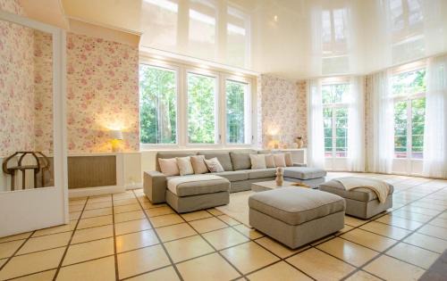 Montieramey Casa | La demeure du lac d'orient