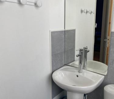 Bavay Apartamento | La Domus Lemaitre 5- Parking - TV - Wifi