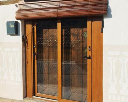 Vilafranca Chalet De Esquí | LA DULA, Casa Boutique en el casco antiguo y junto a la montaña