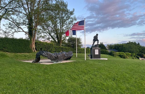 Sainte-Mere-Eglise Cama Y Desayuno | La Fiere Bridge Guesthouse