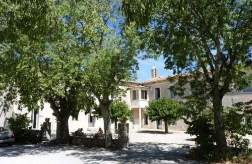 Conqueyrac Hotel | La Gardiolle - Montfort
