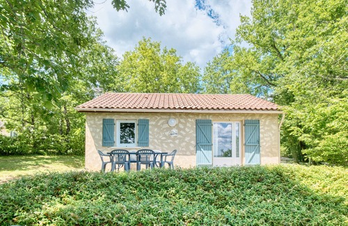 Salignac-Eyvignes Casa | La Gariotte – Casa de vacaciones acogedora con piscina climatizada compartida en el corazón del Périgord Noir