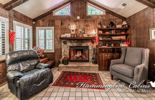 Ruidoso Cabina | HABLE SOBRE LA CABINA EN LAS MADERAS, ESTA CABINA 2/2 UBICADA EN CEDAR CREEK