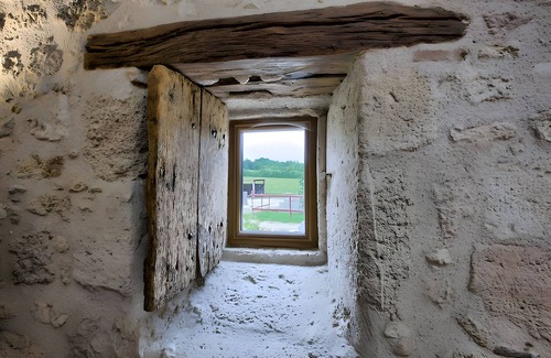 Verac Casa | La Grange d'Oustaud con piscina, vistas al campo y encanto auténtico