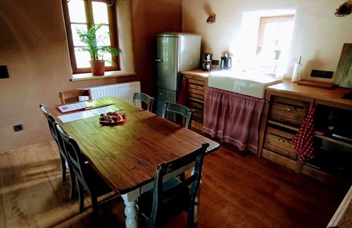 Onhaye Casa | La Grange de Fter Entourée par la Nature, les Bois, des Champs et un Étang!