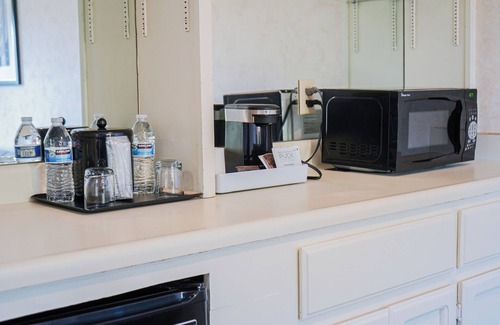 Edenvale Hotel | La Hacienda San Jose Silicon Valley