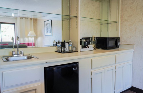 Edenvale Hotel | La Hacienda San Jose Silicon Valley