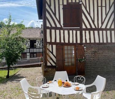 Vimoutiers Casa | La Halte de la Hunière