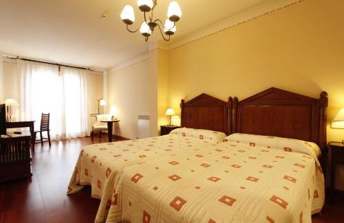 Duruelo de la Sierra Hotel | La Hosteria de Castroviejo