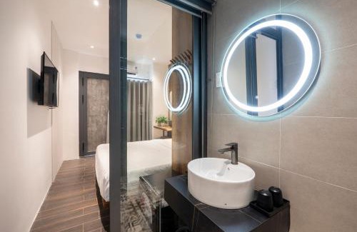 Tan Phu District Hotel | La Hotel Thoai Ngoc Hau