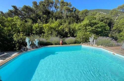 Laghet Casa | La Laghetanne, idéalement située entre Nice et Monaco Maison Indépendante Voiture indispensable