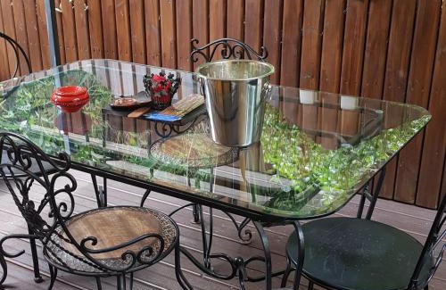 Bois de Nefles Casa | LA LIANE DE JADE 974-Lodge Le Palissandre - jacuzzi privatif - piscine chauffée
