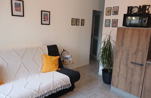 Garrigues-Sainte-Eulalie Apartamento | La Maisonnette du Château d'eau 10 mn from Uzès