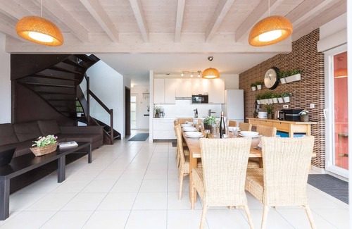 Griesheim-pres-Molsheim Villa | Maison Solaire -Villa-Villa-Baño privado con ducha-Vista al Jardín