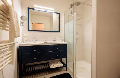 Chatillon-sur-Chalaronne Casa | La maison du lac du Grobon