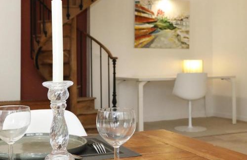 Courteuil Casa | La Maison Aux Fleurs by La Boîte En Plus