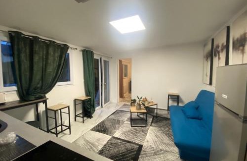 Plateau — Pyramide Casa | La maison bleue