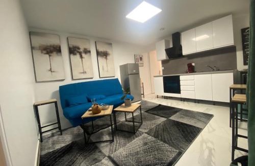 Plateau — Pyramide Casa | La maison bleue