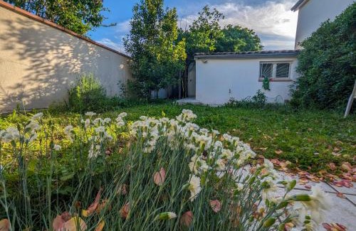 Fontaine Lestang Casa | La maison calme et lumineuse avec jardin